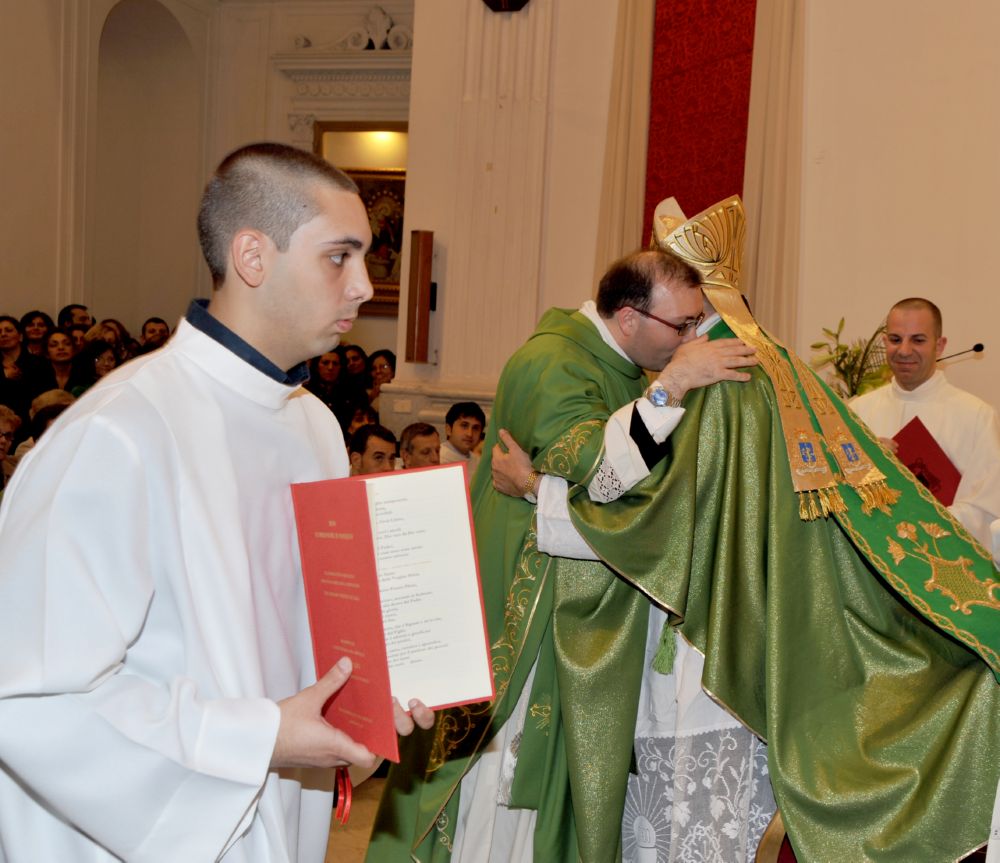 possesso-canonico-don-doriano-12-11-2011 (49)